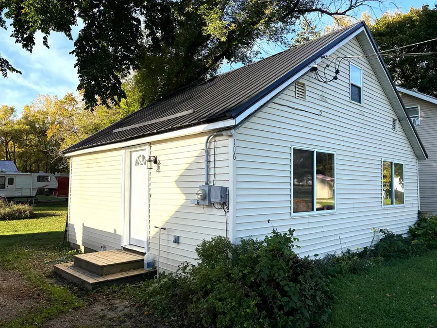 106 Webster, Ithaca, MI 48847 - #2