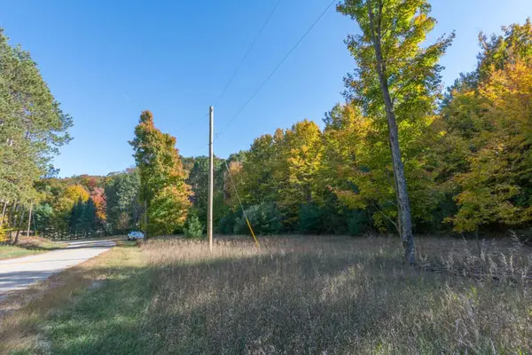 0000 W Darga, Cedar, MI 49621