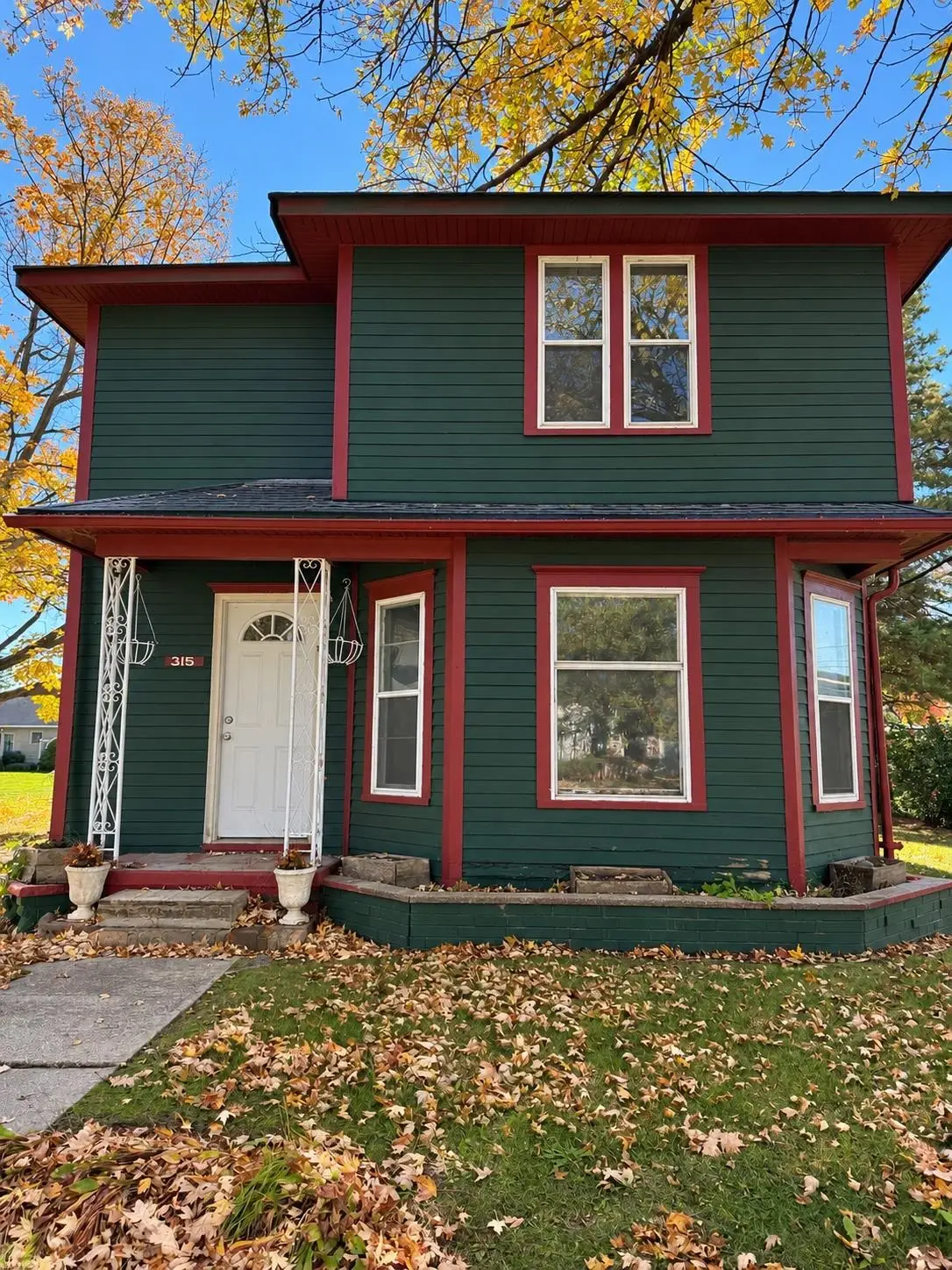 315 W Hall, Shepherd, MI 48883 - #1