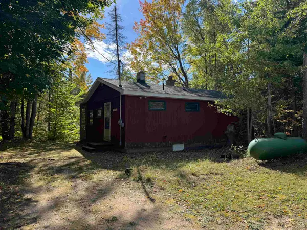 5767 NW Chaney Creek, Rapid City, MI 49676
