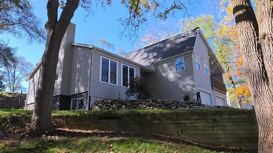 8281 Kimble, Pinckney, MI 48169 - #2
