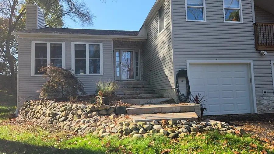 8281 Kimble, Pinckney, MI 48169 - #3