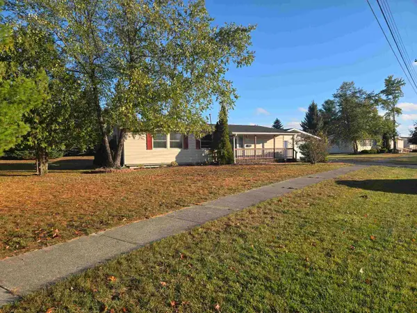 10330 7th, Oscoda, MI 48750