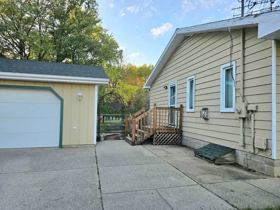 8181 N Pitt, Elwell, MI 48832 - #2