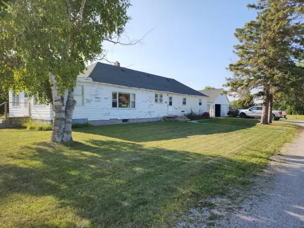622 W Lincoln Avenue, Cheboygan, MI 49721