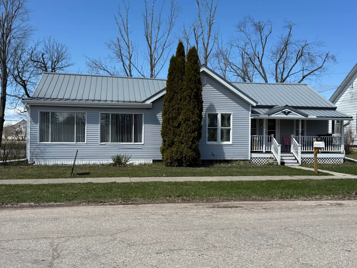 370 Young Street, Cheboygan, MI 49721 - Image #1