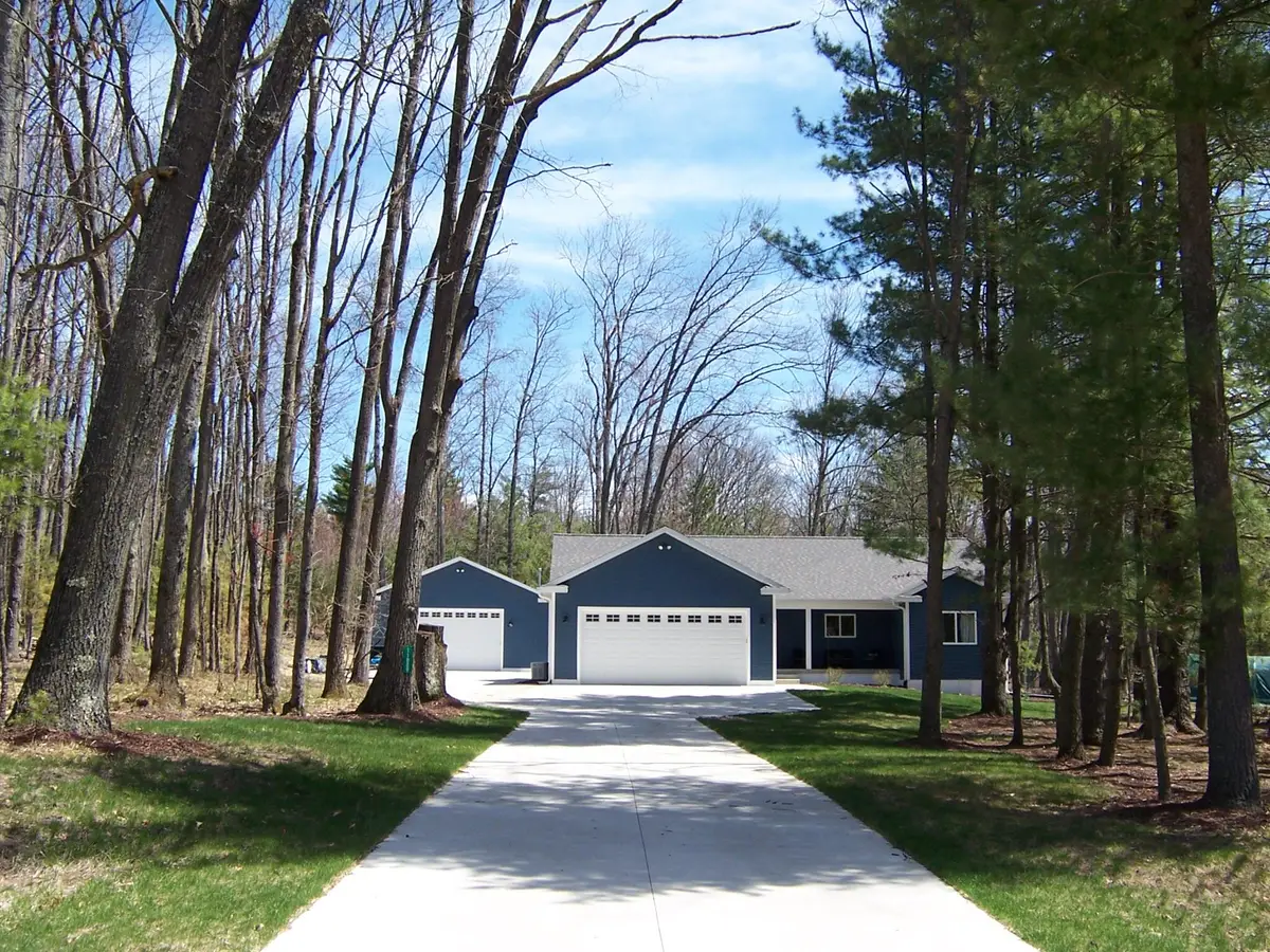 11889 Majestic Hills Court, Roscommon, MI 48653 - #1