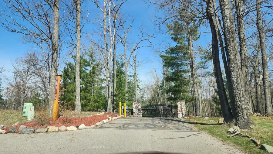 522 Red Pine Court Court, Lewiston, MI 49756 - Image #3