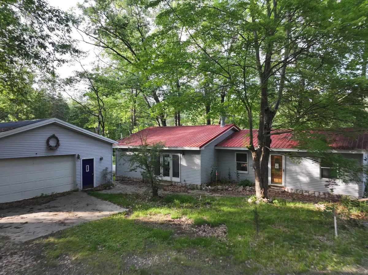 8750 White Pine Pass Se, Fife Lake, MI 49633 - Image #1