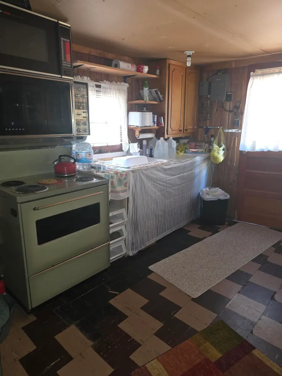 511 Eola Rd Road, Harrison, MI 48625 - Image #2