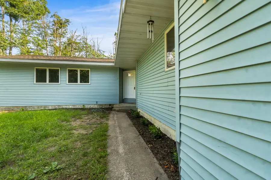 6494 Mt Vernon Hills Drive, Vanderbilt, MI 49795 - Image #2