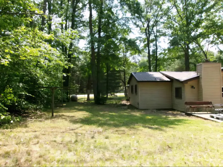 379 E Clarence Road, Harrison, MI 48625 - Image #3