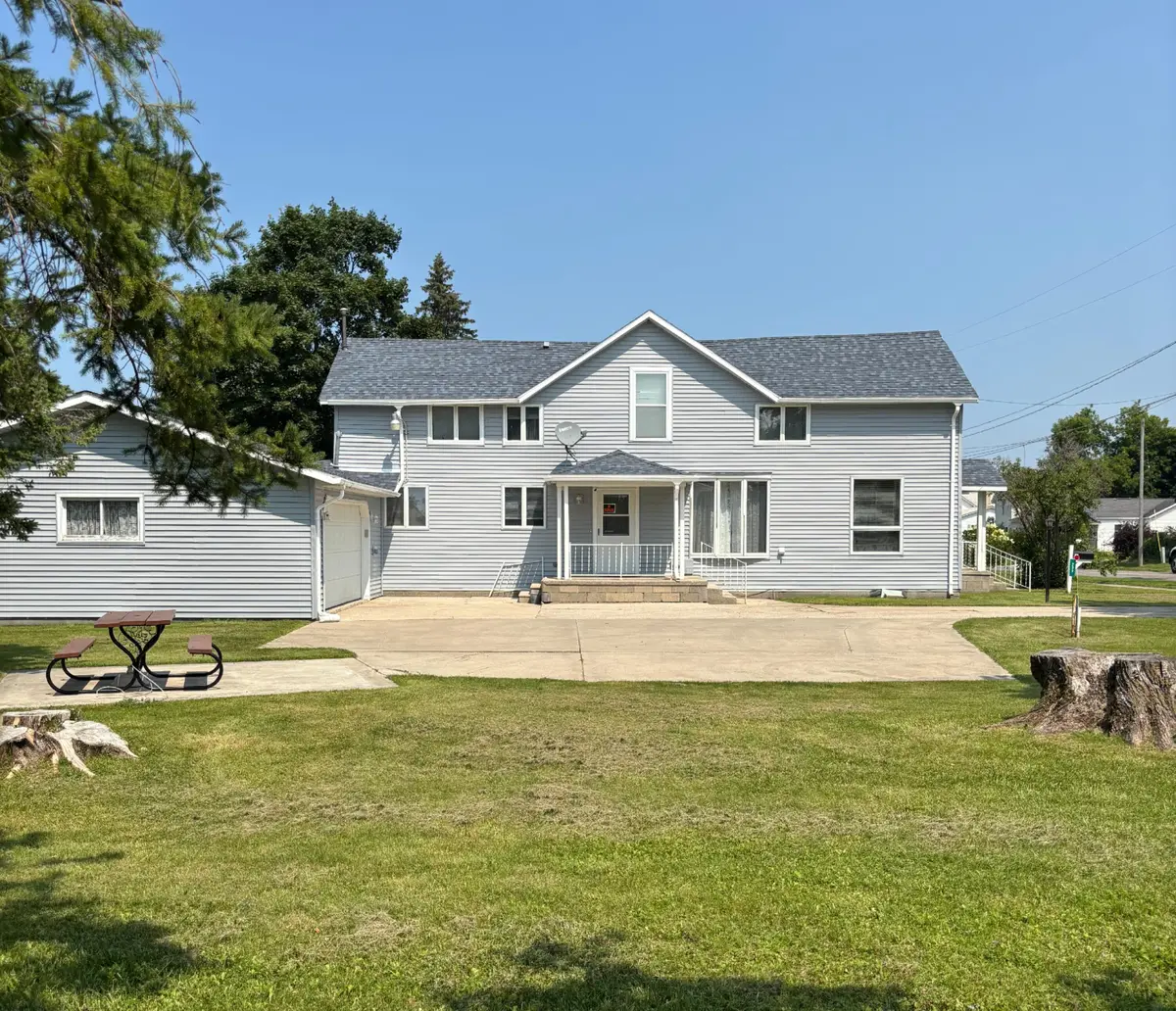 209 Duncan Avenue, Cheboygan, MI 49721 - Image #1