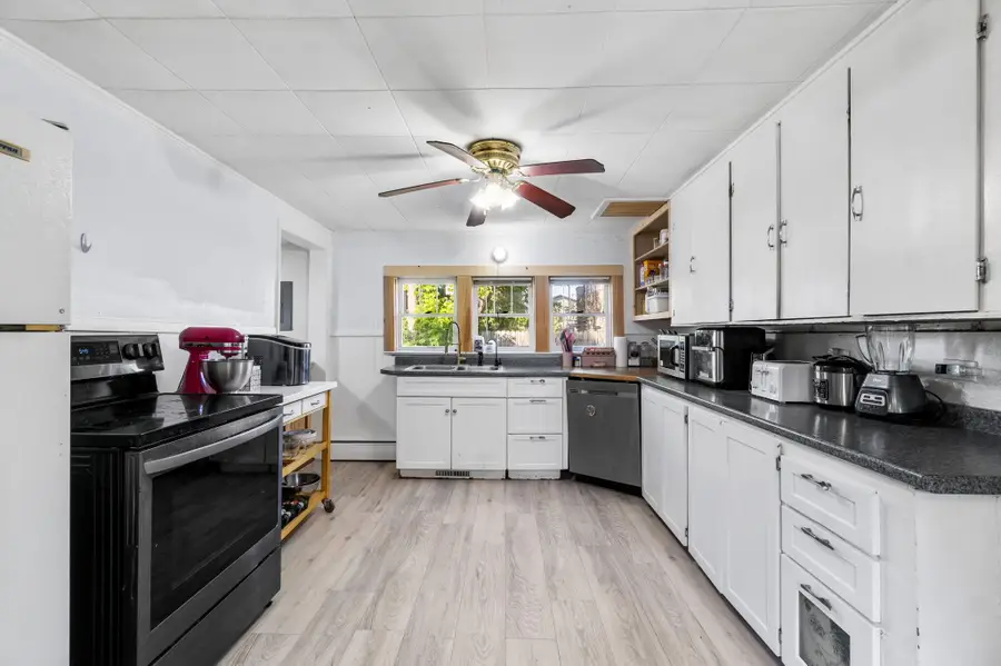 106 S B Street, Cheboygan, MI 49721 - Image #2