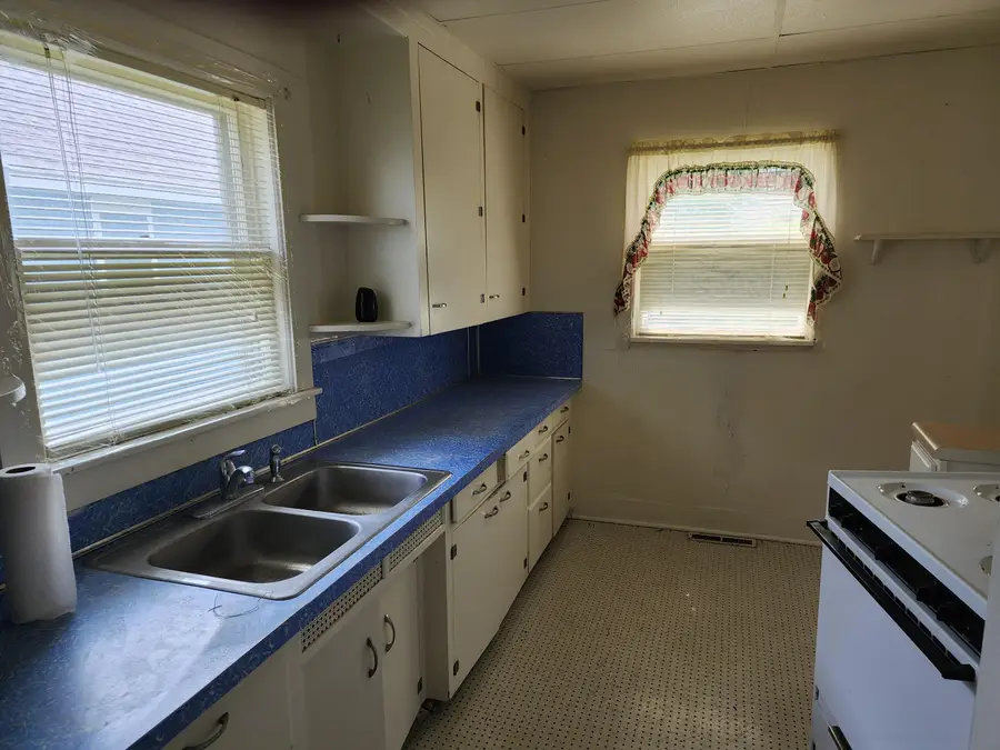 46 Bridge Street, Petoskey, MI 49770 - Image #2