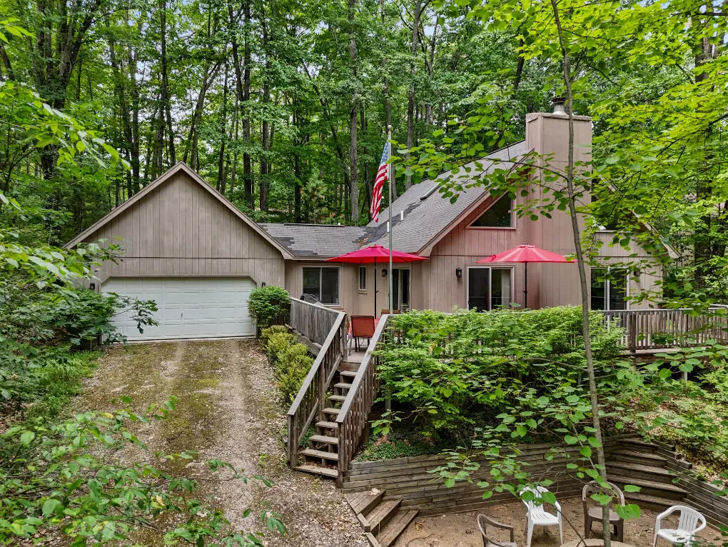 8857 High Road, Roscommon, MI 48653 - Image #1