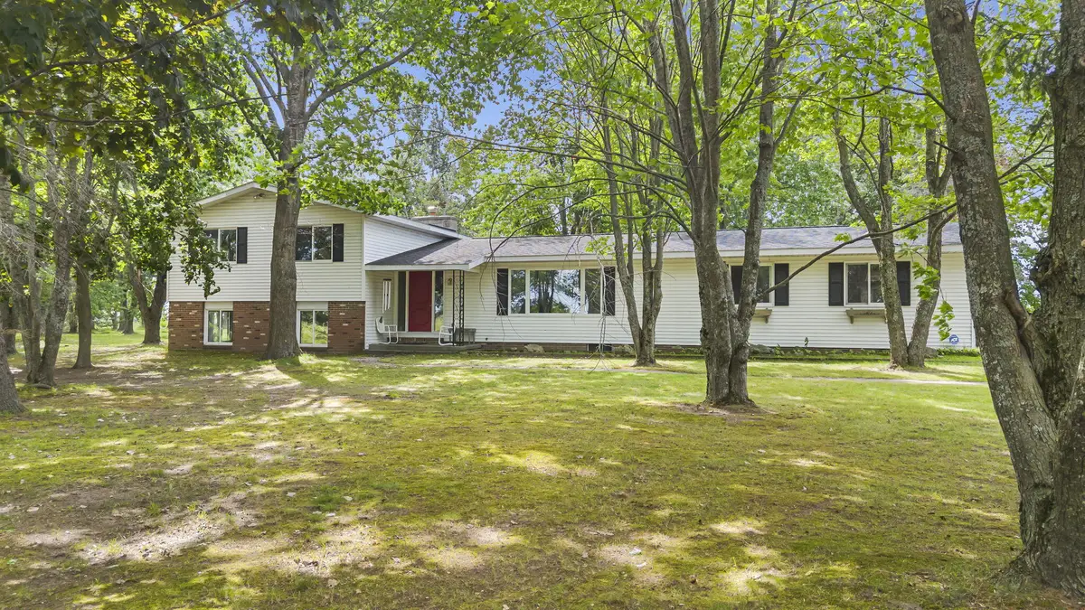 1618 Center Street, Cheboygan, MI 49721 - Image #1