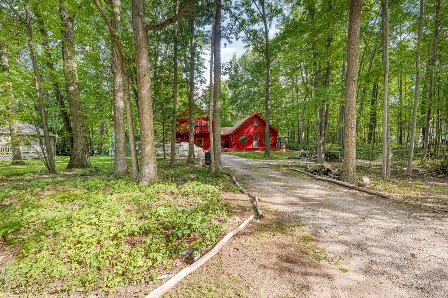 330 Ivy Drive, Roscommon, MI 48653 - Image #2