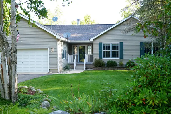 5631 Bay Shore Drive, Presque Isle, MI 49777