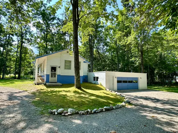 1205 Abela Road, Cheboygan, MI 49721