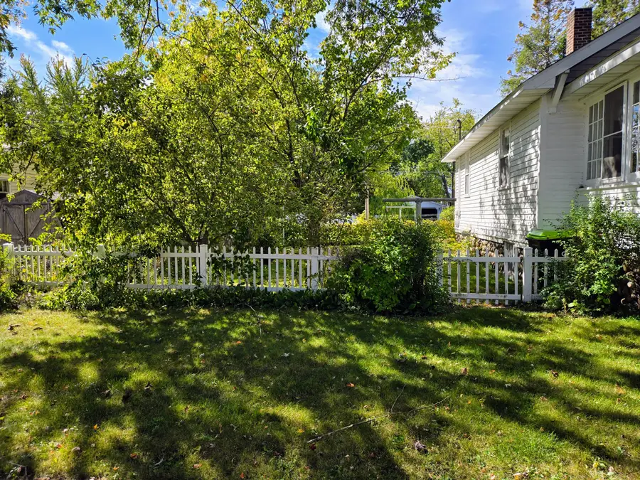 102 W Crapo Street, Alpena, MI 49707 - Image #2