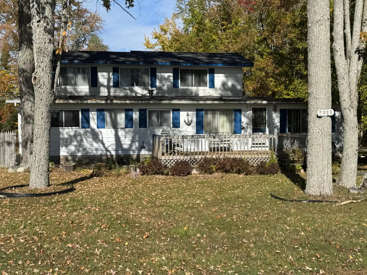 9394 E Houghton Lake Drive, Houghton Lake, MI 48629 - Image #1