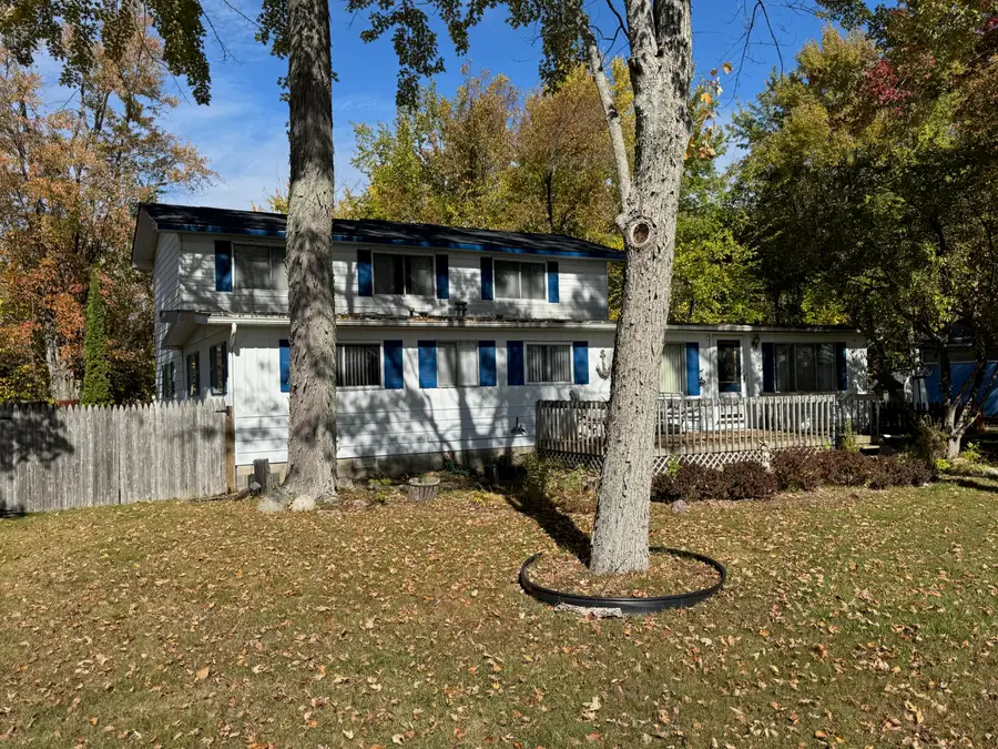 9394 E Houghton Lake Drive, Houghton Lake, MI 48629 - Image #2