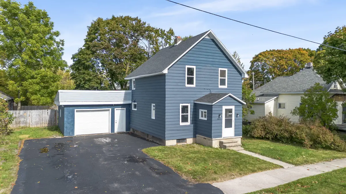806 Division Street, Cheboygan, MI 49721 - Image #1
