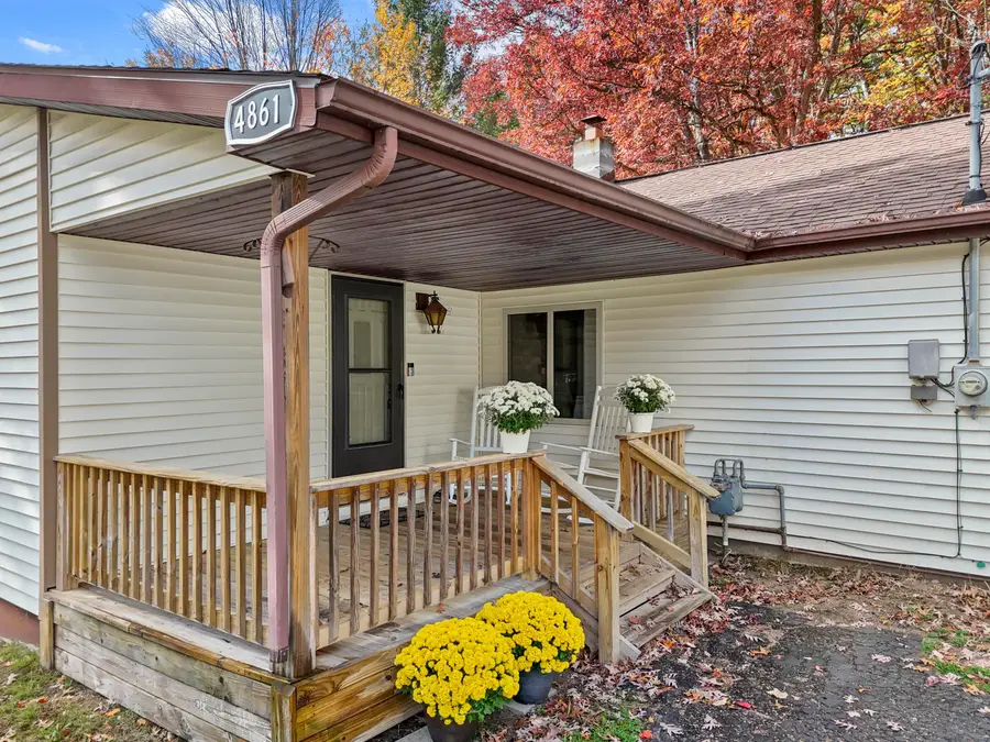 4861 E Higgins Lake Drive, Roscommon, MI 48653 - Image #2