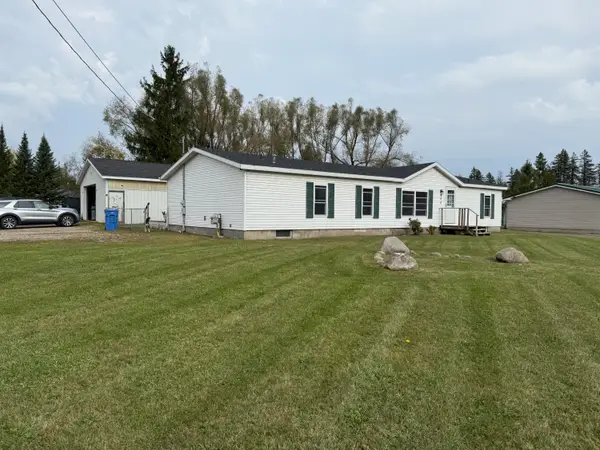 990 W State Street, Cheboygan, MI 49721