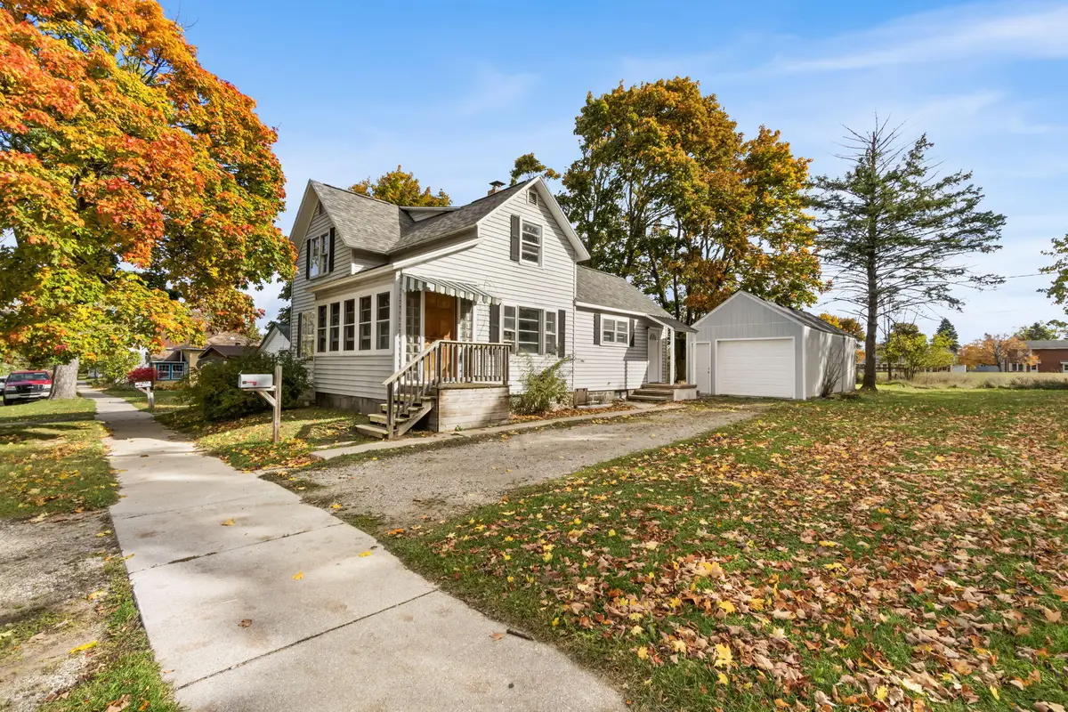 214 N E Street, Cheboygan, MI 49721 - Image #1