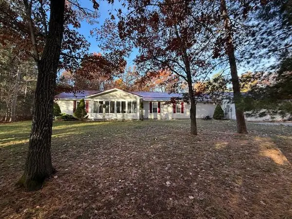 10526 County Road 502, Roscommon, MI 48653