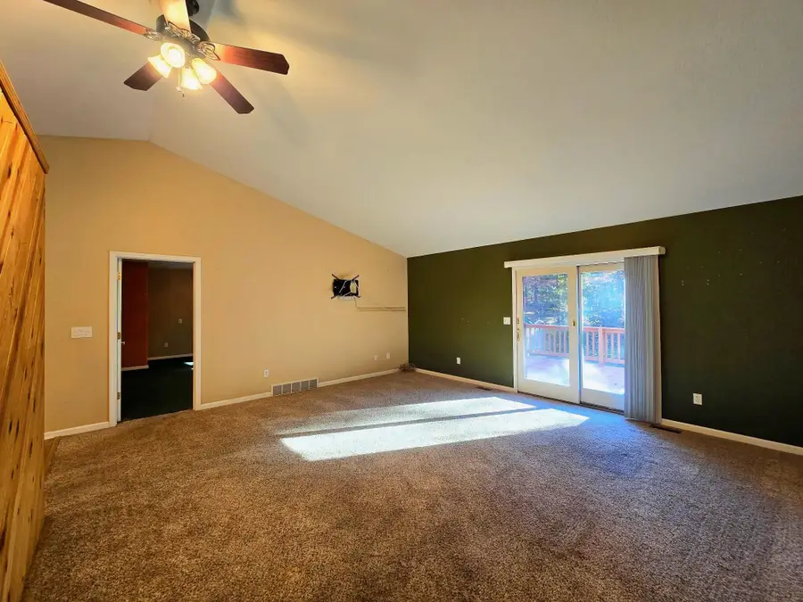 107 Pepperell Avenue, Houghton Lake, MI 48629 - Image #3