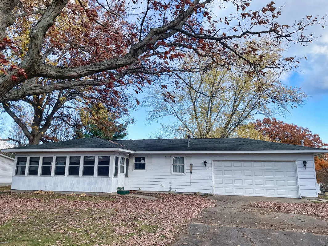 1435 S Loxley Road, Houghton Lake, MI 48629 - #1