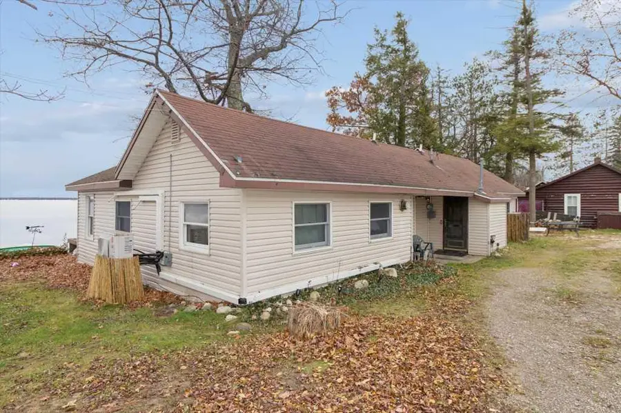 6480 Paradise Trail, Carp Lake, MI 49718 - Image #3