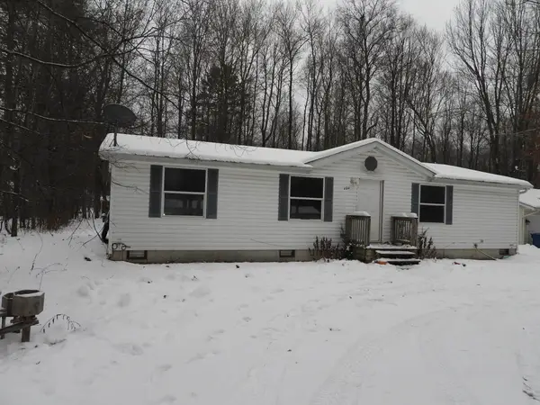 224 Radcliff Drive, Houghton Lake, MI 48629