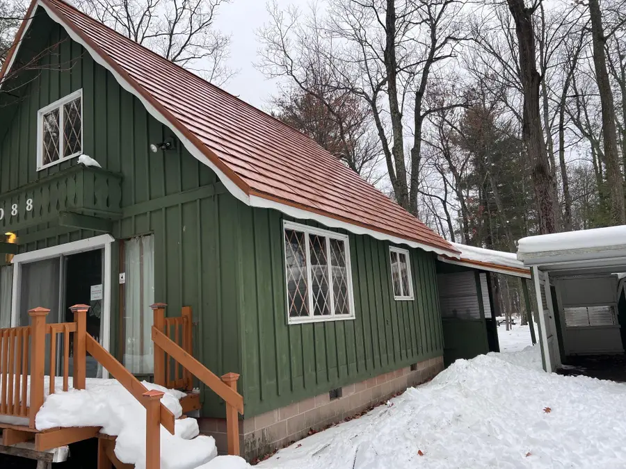 11088 W Higgins Lake Drive, Roscommon, MI 48653 - Image #2