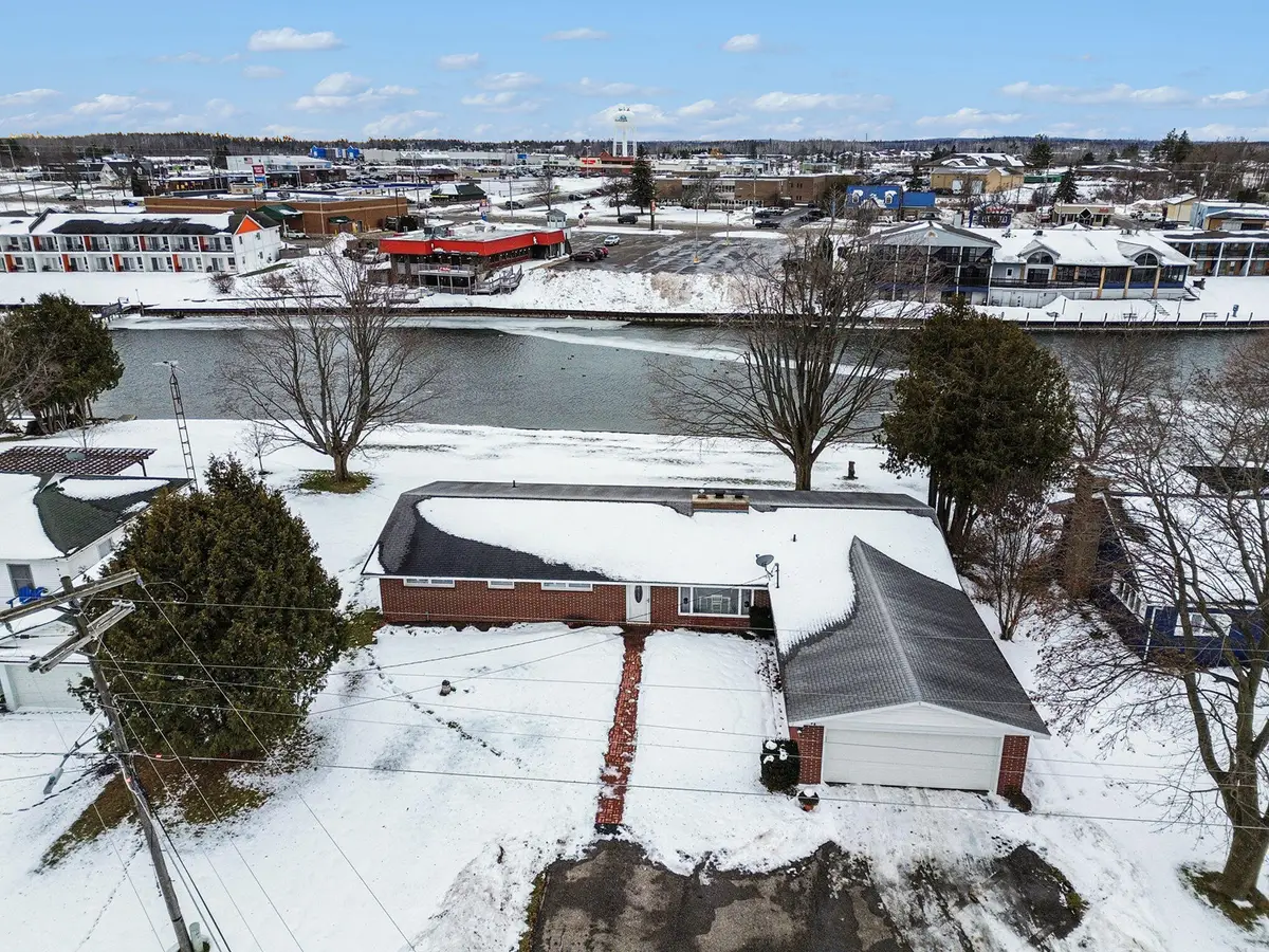 190 Riverside Drive, Cheboygan, MI 49721 - Image #1