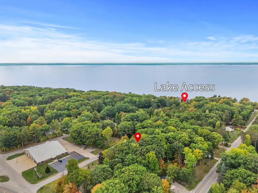112 Mckee Street, Houghton Lake, MI 48629 - Image #3