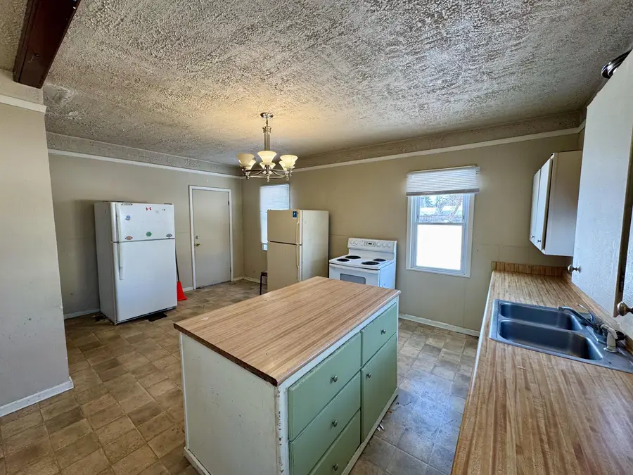 514 S Center Avenue, Gaylord, MI 49735 - Image #3