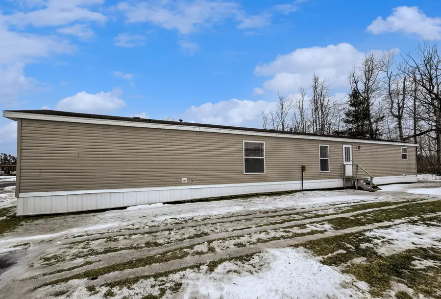 15 Chelsey Lane, Cheboygan, MI 49721 - Image #2