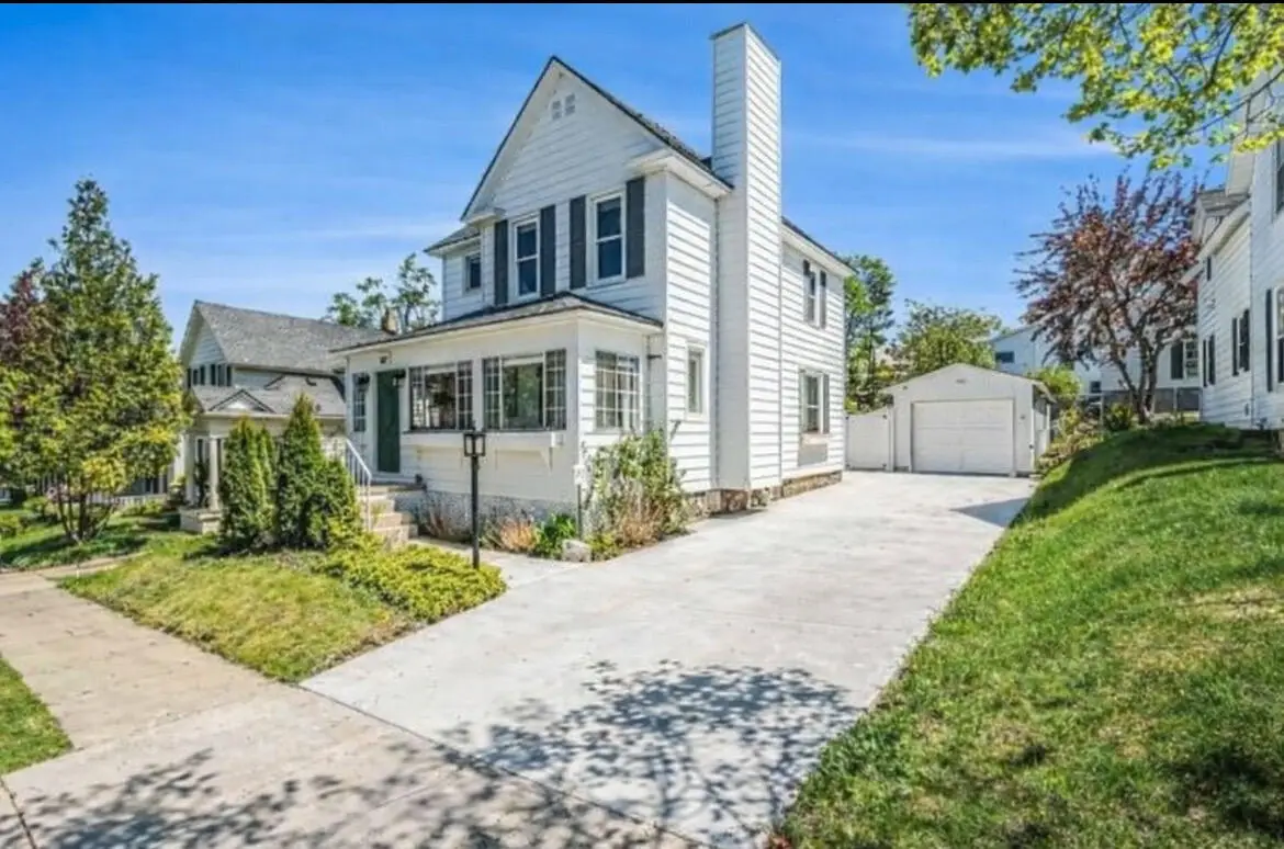 617 Harvey Street, Petoskey, MI 49770 - Image #1