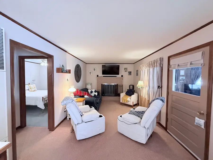 207 Lakeview Drive, Roscommon, MI 48653 - Image #3