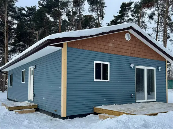 6680 Bay Shore West Drive, Charlevoix, MI 49720