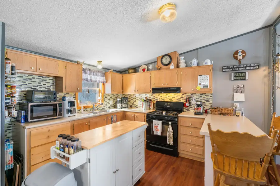 404 Ellsworth Street, Saint Ignace, MI 49781 - Image #2