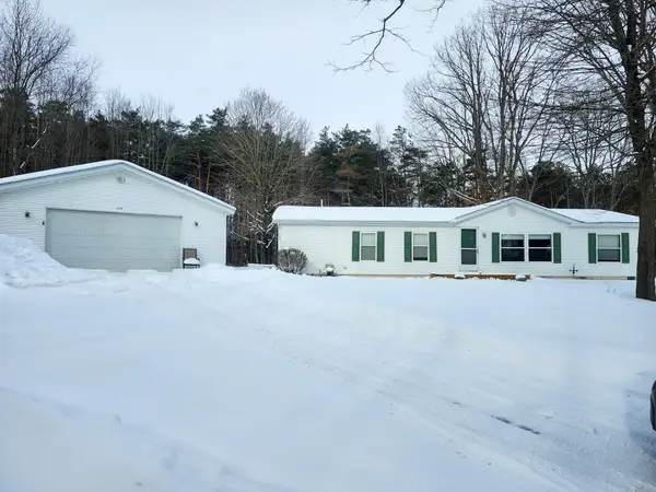 114 Bay City Trail, Houghton Lake, MI 48629