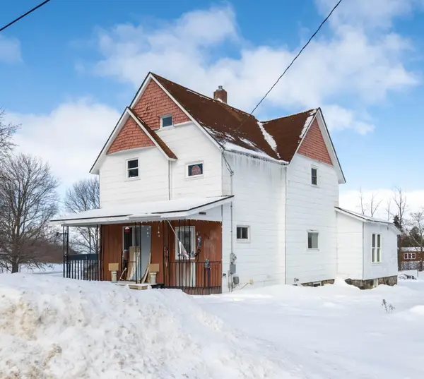 1238 Court Street, Cheboygan, MI 49721