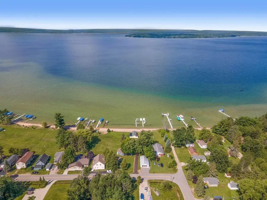 939 Stratford Lane, Indian River, MI 49749 - #3