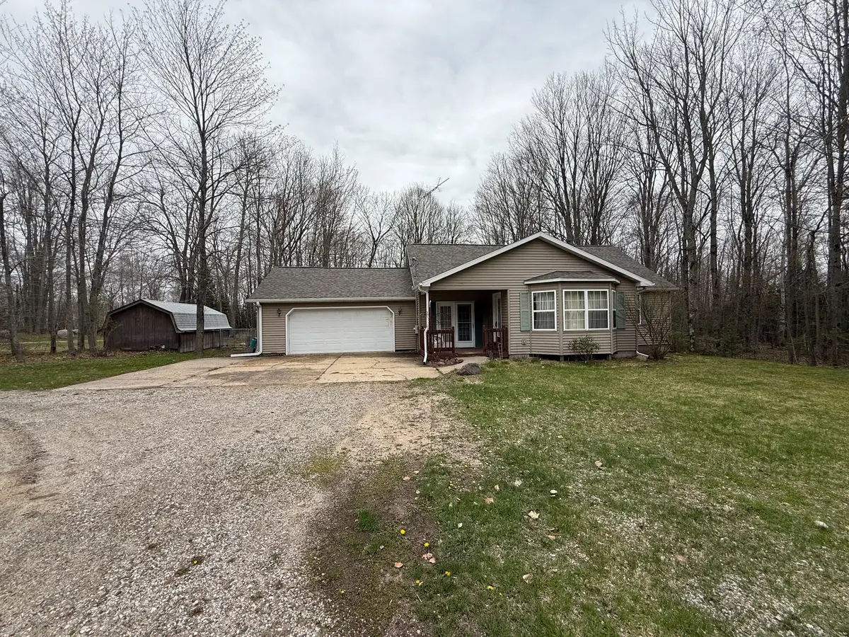 9906 E Houghton Lake Drive, Houghton Lake, MI 48629 - #1