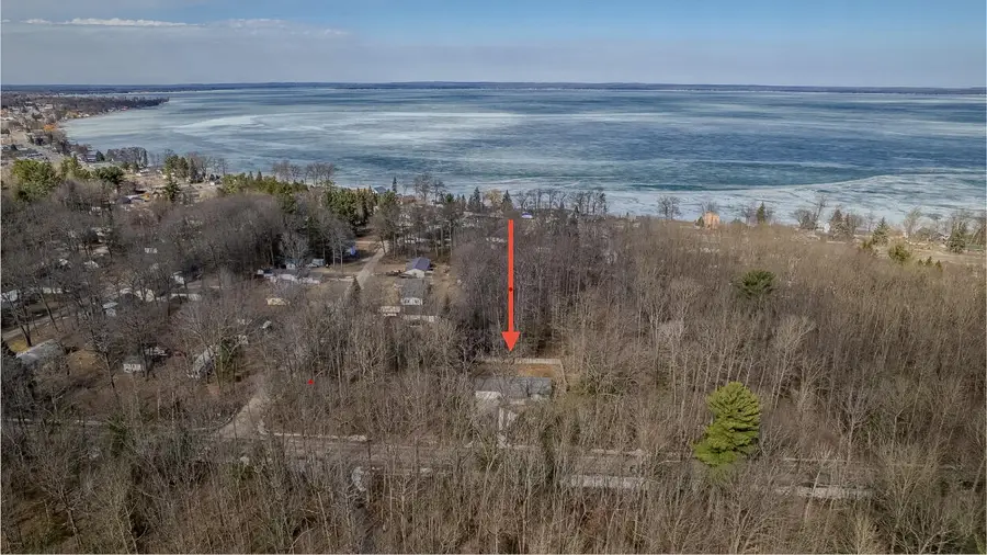 300 Crestview Road, Houghton Lake, MI 48629 - #2